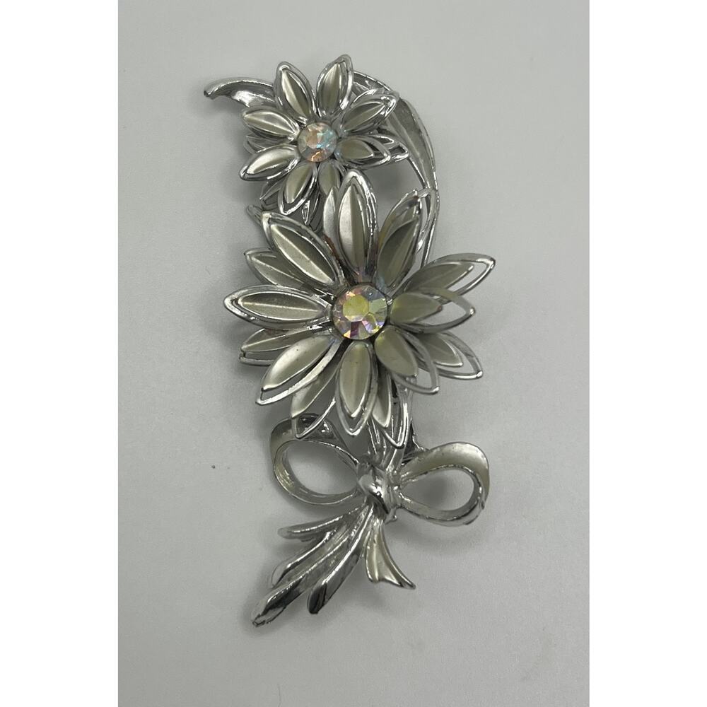 Vintage Silver Tone 3D Floral Spray Crystal Rhinestones Large Costume Brooch